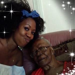 Meet your Posher, Brooke